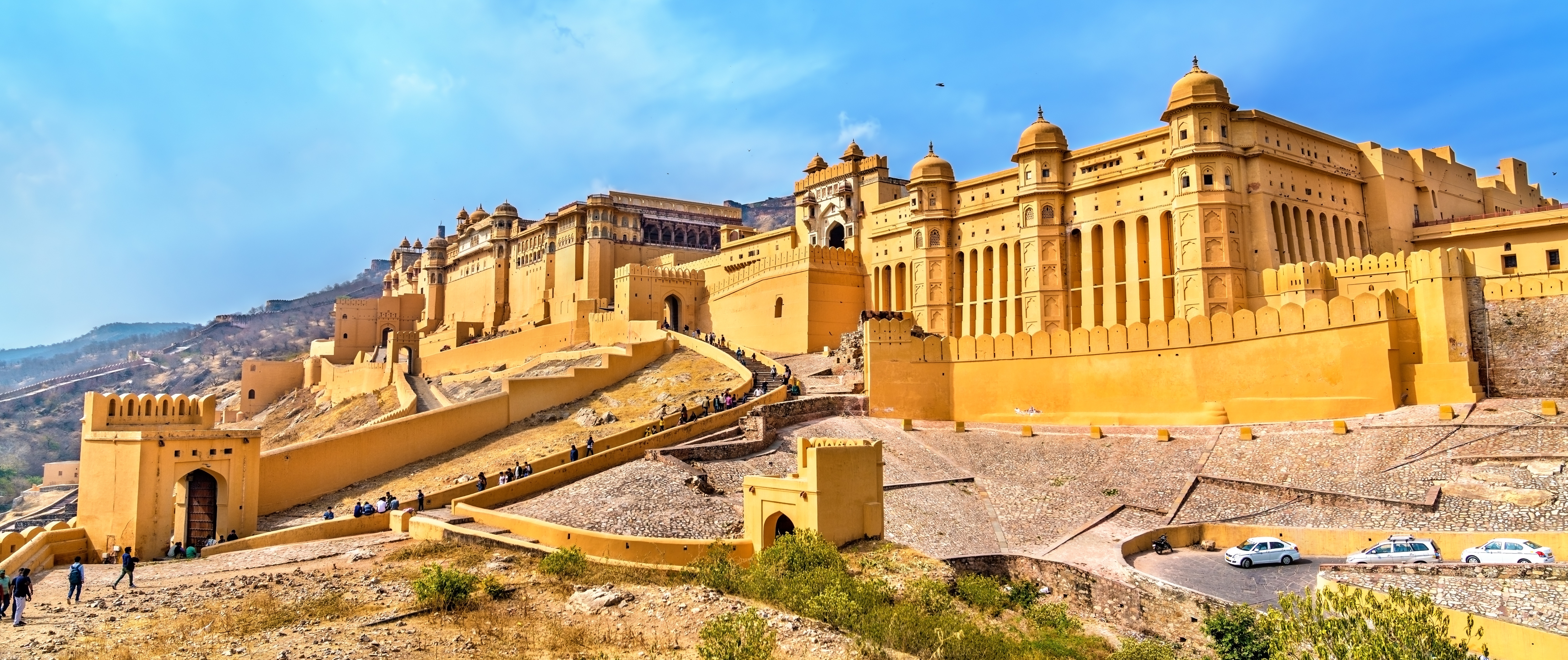 #slider-caption-2 Jaipur Taxi Service
